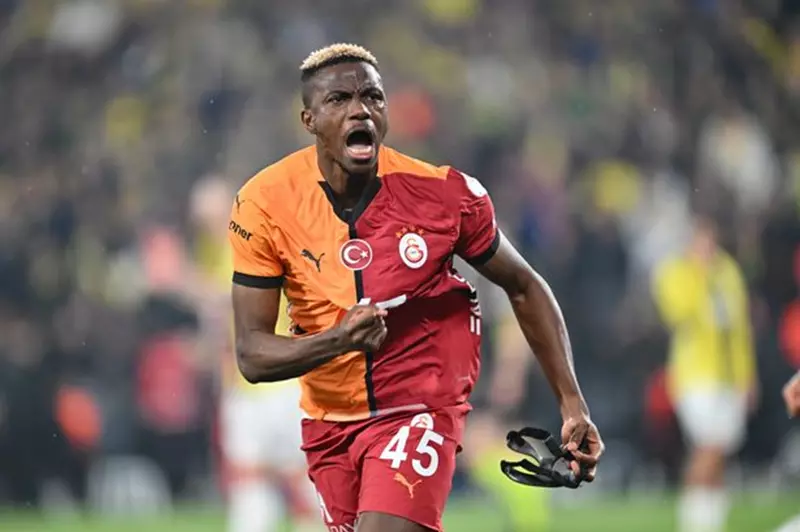 فيكتور أوسيمين مهاجم جالاتا سراي